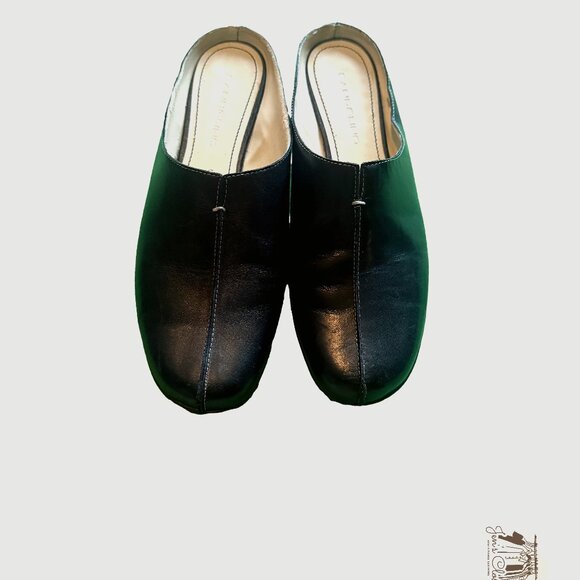 Bandolino Black Slides Size 10 - Picture 1 of 3